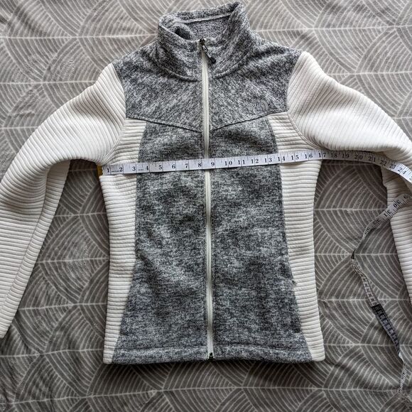 THE NORTH FACE two tone grey and white fleece lined jacket zip pull Small B1 - Picture 4 of 10